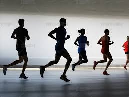 扑克这把继续很危险（这局扑克依然很危险）