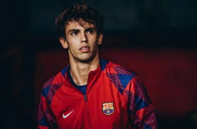 Shams：预计特雷·杨本月晚些时候复出，老鹰仍相信他